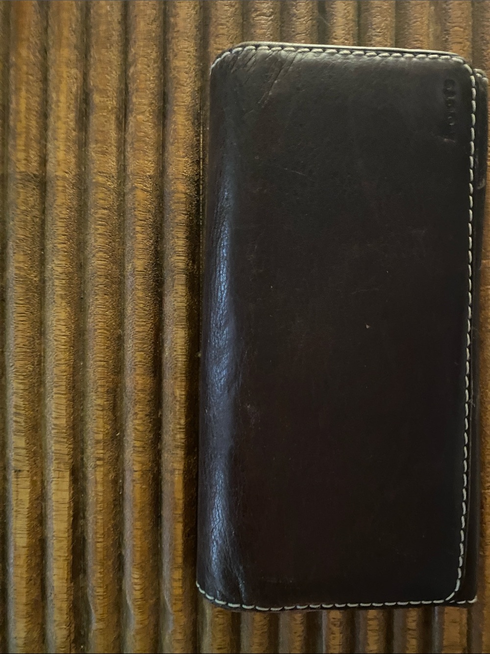 Roots Brown Leather Zip Wallet with White Stitching